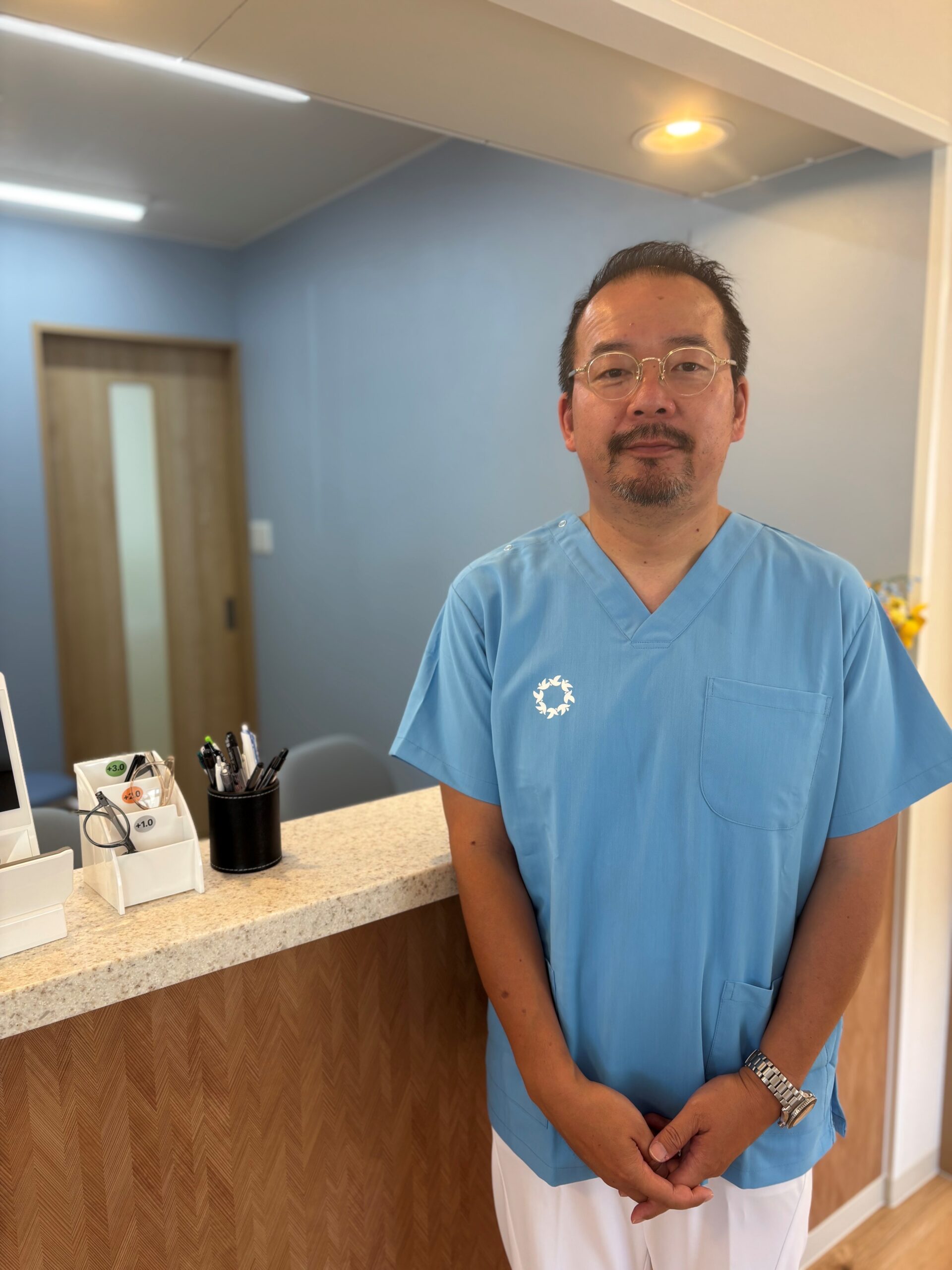 新津　靖雄（にいつ　やすお）